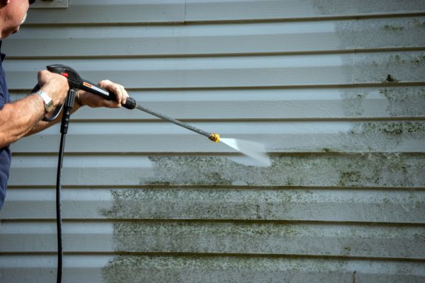 Vinyl Siding Power Washing in Franklin