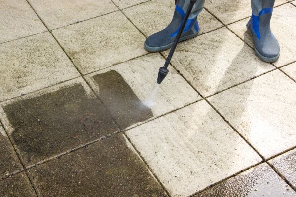 Outdoor Concrete Cleaning in Franklin